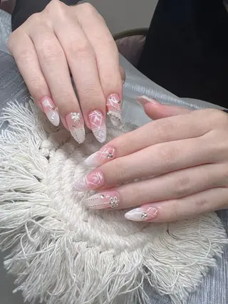 ネイル Lee Nailsのネイルデザイン