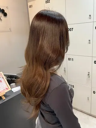 ロング カラー ベージュ/グレージュ 恵比寿/丸山陽平のヘアスタイル