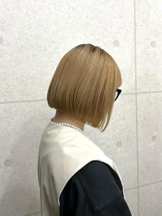 ミディアム レイヤー ハイトーン 暖色⭐︎KANAKOのヘアスタイル