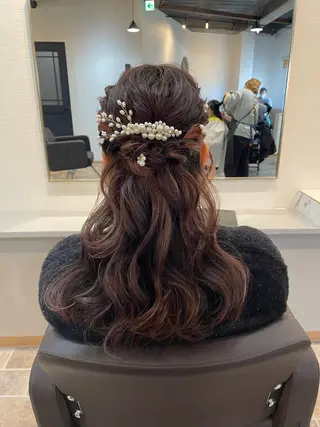 ロング ヘアアレンジ STAR RIVER所属・YUI/ ブリーチカラー🌷のヘアスタイル