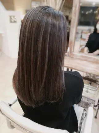 セミロング カラー すずき えりのヘアスタイル