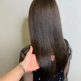 セミロング カラー ヘアアレンジ キッズ ネイル マツエク・マツパ オリーブカラー 特化　　kaiのヘアスタイル