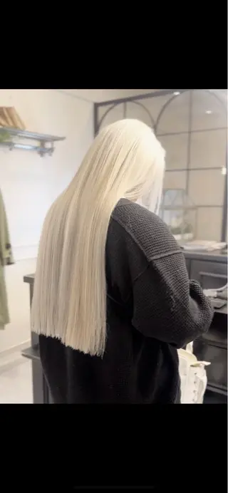 ロング カラー ROVER所属・👑ホワイトカラー ブロンド特化👑映人のヘアスタイル