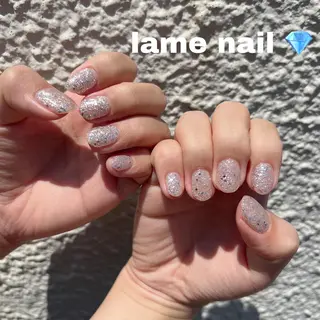 ネイル 暖色ｶﾗｰ/ﾚｲﾔｰ ｶｯﾄ/Yunaのヘアスタイル