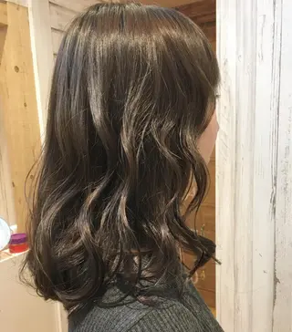 カラー 松田 和樹のヘアスタイル