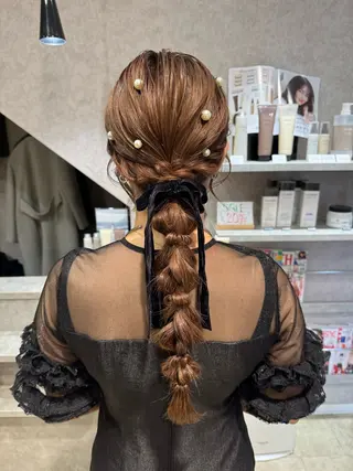 ヘアアレンジ Rio/ヘアセット/ ハイトーンカラーのヘアスタイル