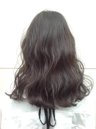 ロング カラー 榎園 由美のヘアスタイル