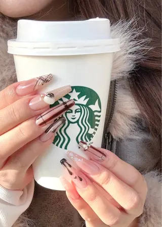 ネイル Salon Mori所属・☺︎ amiのネイルデザイン