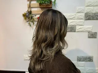 ロング 大人女性ぼかし メンズ強化🦙平作のヘアスタイル