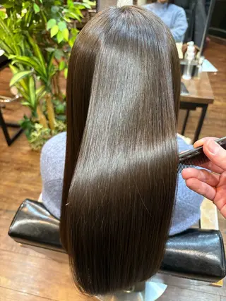 ロング 野呂 真都のヘアスタイル