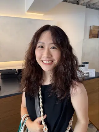 ミディアム パーマ 宮原 愛果のヘアスタイル