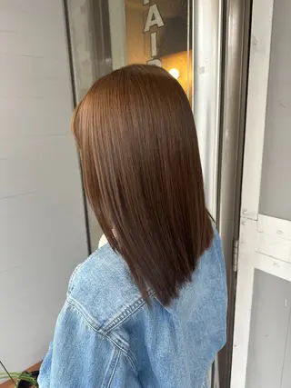 ミディアム miloc MOMOKAのヘアスタイル