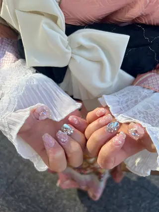 ネイル Hikari 🌺のネイルデザイン