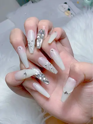 ネイル Mio_ Noiranailのネイルデザイン