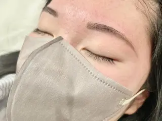 アイブロウ h1rk nailのネイルデザイン