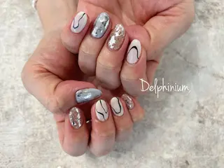 ネイル 岡本 友恵のネイルデザイン