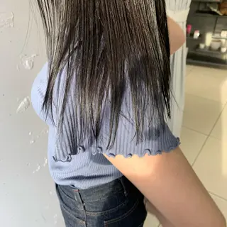 セミロング raika .のヘアスタイル