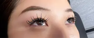 マツエク・マツパ FLY NAIL&Eyelash Salon 梅田店所属・YUKI FUKUMARUのマツエク・マツパデザイン