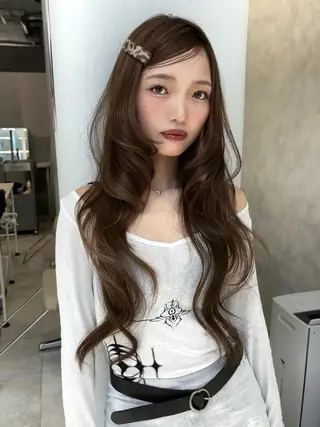 ロング 韓国ヘア レイヤーカットのヘアスタイル