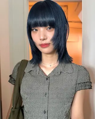 ミディアム 🍓ケアブリーチ× レイヤーカット🍓のヘアスタイル