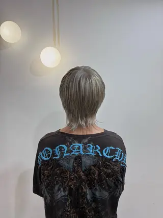 カラー メンズ ハナダ メイのヘアスタイル