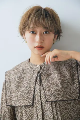 ショート 🎨インナーカラー が得意👍新垣⚜️のヘアスタイル