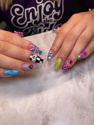 ネイル YOUTH nails waxing所属・YOUTH natsumiのネイルデザイン