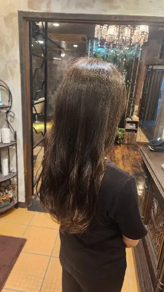 ロング カラー Calbari 鎌田美歩のヘアスタイル