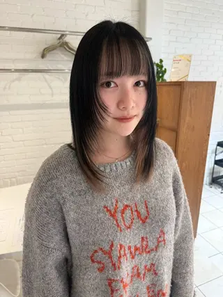 セミロング カラー 🌟デザインカラー 🌟コノミ🌟のヘアスタイル