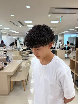 ミディアム パーマ メンズ 湘南/メンズパーマ/ ハイライト/ユチカのヘアスタイル