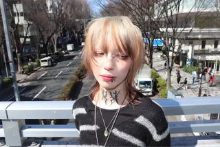 ショート SHIN レイヤー‪‪カットのヘアスタイル