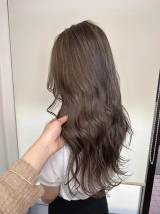 セミロング カラー peg.hair所属・ブリーチカラー🫧 森　凪沙のヘアスタイル