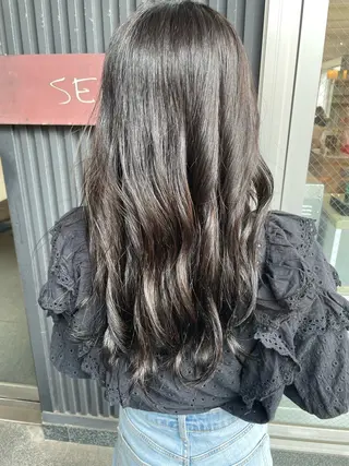 ロング カラー 畠山 莉緒のヘアスタイル