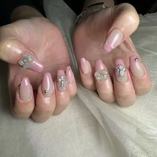 ネイル repos~ルポ~所属・里見 麗のネイルデザイン