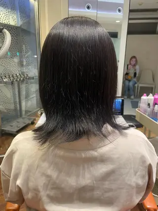 ミディアム 頭から整える美容師 松田のヘアスタイル