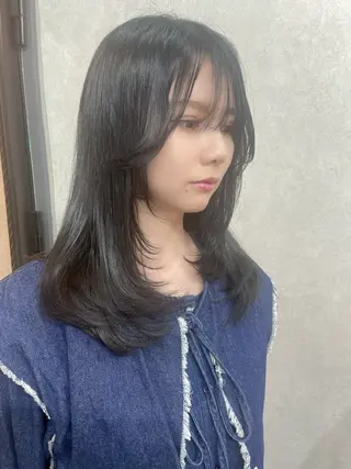 ロング カラー AIRI layer cut hairのヘアスタイル