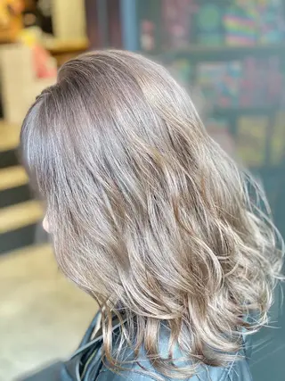 ミディアム カラー THINK SHOP KANTAのヘアスタイル