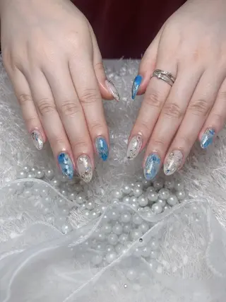 ネイル Shis_🦄shi 韓国風キラキラネイルのネイルデザイン