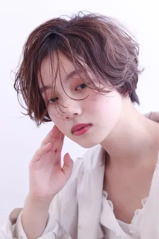 ショート カラー シャドールーツ美容師 篠原康太のヘアスタイル