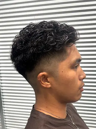 パーマ メンズ 波巻き/ツイスパ/ 短髪/鈴木俊也のヘアスタイル