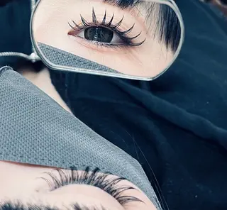 マツエク・マツパ Angela エステサロンのマツエク・マツパデザイン