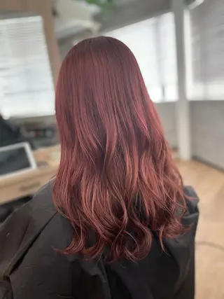 セミロング SALOWIN心斎橋Suite店所属・ブリーチ毛にもできる 縮毛矯正|鷹司郎のヘアスタイル