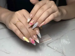 ネイル 💕鈴木ユリ パラジェル/オフ無料のネイルデザイン
