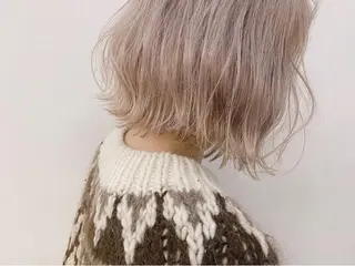 ショート カラー ボブ/ハイトーン REINAのヘアスタイル