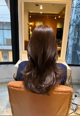 ロング LOREN    jiyugaoka所属・山本美月💕艶カラー 🐈‍⬛暖色カラーのヘアスタイル