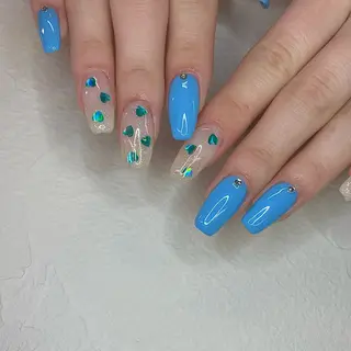 ネイル b'6 by Stir所属・b'6 SAKINAのネイルデザイン