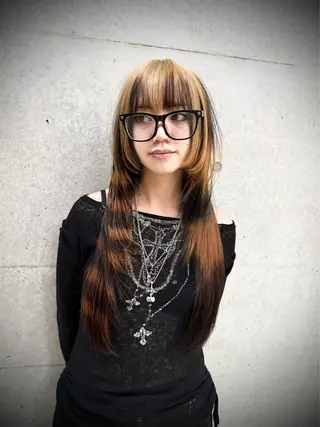 ロング カラー デザインカラー⭐︎★ 🐆hyo🐆のヘアスタイル