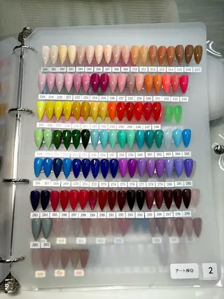 ネイル 閨匠ビューティサロン 銀座店🐻Seiraのネイルデザイン