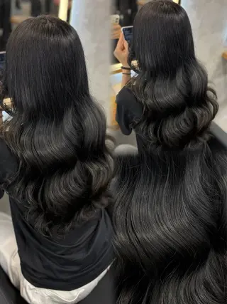 ロング カラー ヘアアレンジ ダメージレスカラー 🩵HIYO🩵のヘアスタイル