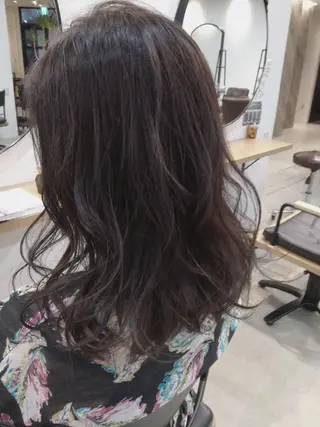 セミロング カラー パーマ ヘアアレンジ メンズ ネイル キッズ マツエク・マツパ 中津No.1髪質改善 店長✨透ける暗髪のヘアスタイル